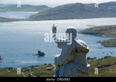 Statue der Madonna mit Kind (Madonna des Meeres) von Heabhal (Heaval), Isle of Barra, äußeren Hebriden, Schottland, Großbritannien. Stockfoto