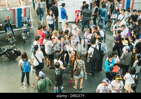 Bangkok, Thailand. 25. Januar 2014. Demonstranten versammeln sich im Einkaufszentrum in der Nähe von Bangkok Ratchaprasong Kreuzung. Bildnachweis: Kmt rf/Alamy Live-Nachrichten Stockfoto