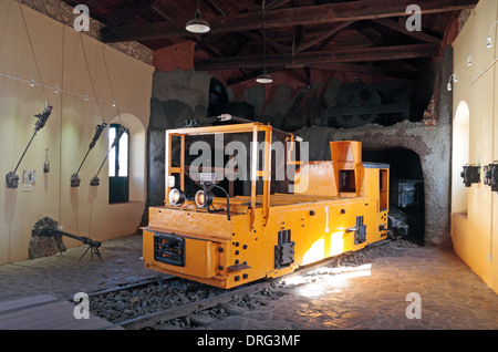 Moderner Bergbau trainieren im Bergbaumuseum, Rio Tinto Bergbau Park (Minas de Riotinto), Huelva, Andalusien, Spanien. Stockfoto