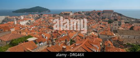 Auf der Dachterrasse-Blick über die Altstadt von Dubrovnik, Kroatien Stockfoto