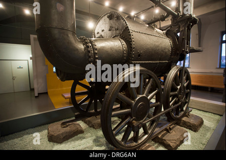 Dampf-Lokomotive "Sans Pariel" von Timothy Hackworth in Shildon, County Durham im Jahre 1829 auf dem Display an das National Railway Museum gebaut. Stockfoto