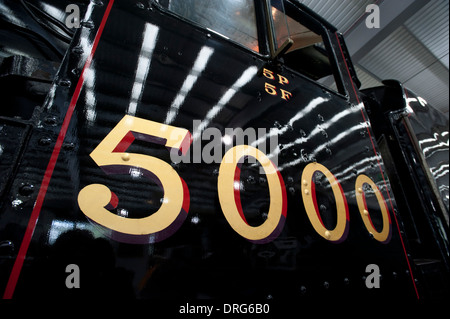 Dampf-Lokomotive Nummer 5000 steht im Eisenbahnmuseum Shildon, County Durham. Stockfoto