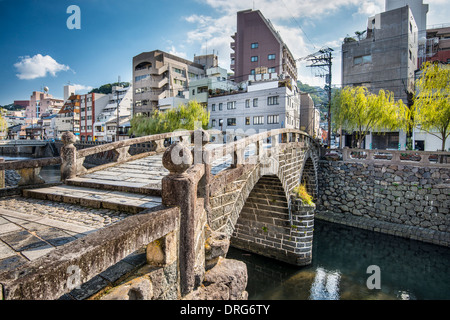 Nagasaki, Japan im historischen Megane "Brillen-Brücke" über den Nakashima. Stockfoto