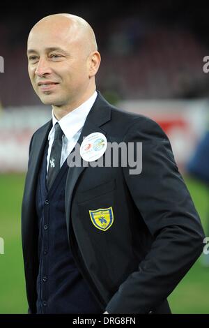 Neapel, Italien. 25. Januar 2014. Eugenio Corini AC Chievo Verona Coach während Football / Soccer: italienische Serie A match zwischen SSC Napoli und AC Chievo Verona im Stadio San Paolo in Neapel, Italien. Bildnachweis: Franco Romano/Alamy Live-Nachrichten Stockfoto