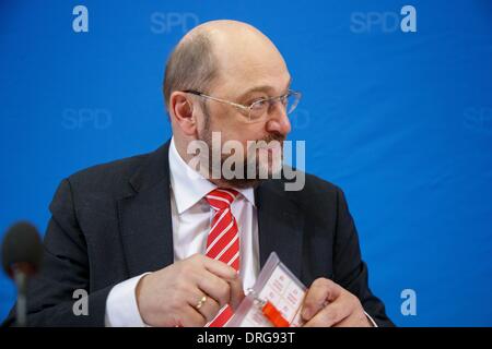 Berlin, Deutschland. 25. Januar 2014. Bilder von der SPD Partei Manager Meeting auf der SPD-Zentrale in Berlin realisiert. / Foto: Martin Schulz (SPD), Präsident des Europäischen Parlaments und Executive der SPD Offizier für die Europäische Union in Berlin, Deutschland, am 25. Januar 2014. Bildnachweis: Reynaldo Paganelli/NurPhoto/ZUMAPRESS.com/Alamy Live-Nachrichten Stockfoto