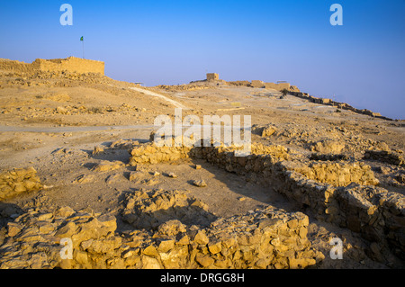 Blick auf die Festung Masada und Totes Meer Sonnenaufgang in Israel Judäische Wüste, Nahost Stockfoto