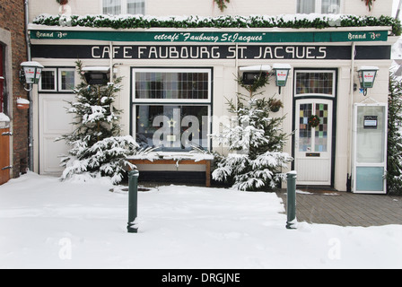 Voorstad St. Jacob mit Café/Restaurant Faubourg St Jacques Roermond Niederlande Stockfoto