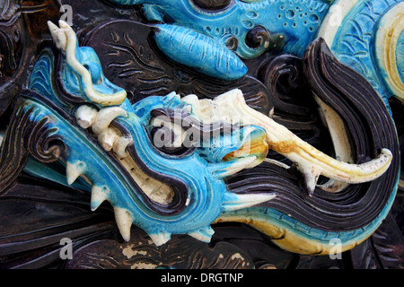 Detail der Keramik Drache Fliesen aus der Provinz Shanxi in China auf dem Display in das British Museum, London, UK Stockfoto