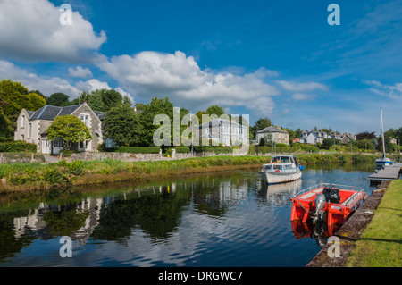 Cabin-Cruiser in Crinan Canal bei Ardrishaig Argyll & Bute Schottland Stockfoto