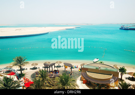 Der Strand des Luxushotels, Abu Dhabi, Vereinigte Arabische Emirate Stockfoto