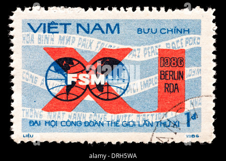 Briefmarke aus Vietnam ausgestellt für die 11' th International Trade Unions Congress. Stockfoto