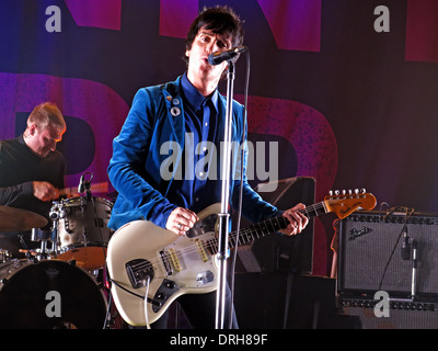 Johnny Marr von Smiths Manchester Academy live auf der Bühne spielen Fender Gitarre England UK 2013 10.12.2013 Stockfoto