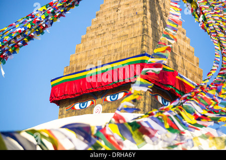 Bodhnath Stupa in Kathmandu mit Buddha-Augen. Hautnah. Stockfoto