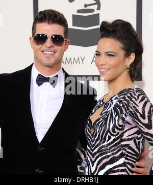 Los Angeles, Kalifornien, USA. 26. Januar 2014. Robin Thicke & Paula Patton kommt für die 56th Annual Grammy Awards im Staples Center. Bildnachweis: Lisa O'Connor/ZUMAPRESS.com/Alamy Live-Nachrichten Stockfoto