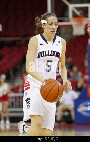 Fresno, CS, USA. 25. Januar 2014. 25. Januar 2014 gewonnen Fresno, CA - Fresno State Guard Bree Farley im Spiel zwischen der Universität von Nevada-Las Vegas-Runnin'-Rebellen und der Fresno State Bulldogs im Save Mart Center in Fresno State Fresno, CA. 70 bis 52. © Csm/Alamy Live-Nachrichten Stockfoto