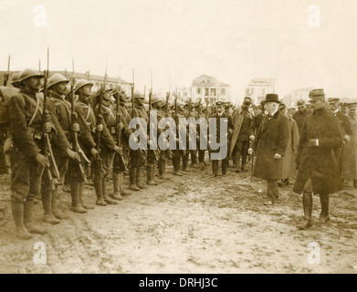 Eleftherios Venizelos Überprüfung der griechischen Regiment, WW1 Stockfoto
