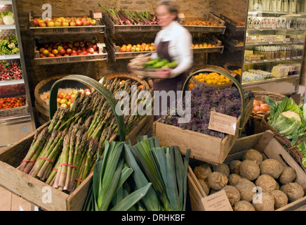 Daylesford Organic farmshop Gloucestershire, Shops, Shopping Mall und Cafe. Oft die Harrod's der Cotswolds bezeichnet. Eine im Vereinigten Königreich Stockfoto