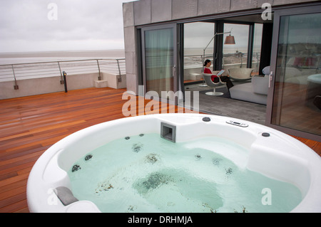 Vor kurzem renoviertes Badezimmer im Art Deco Stil der 1930er Jahre