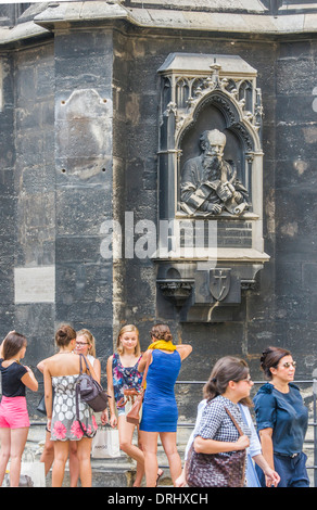Menschen vor dem Stephansdom, st.-Stephans Kathedrale, Wien, Österreich Stockfoto