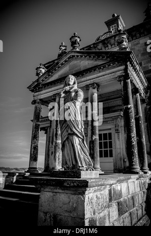 Statue am Tempel der vier Winde. Castle Howard, North Yorkshire. Stockfoto