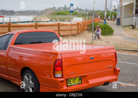 Australian 2004 ford Falcon ute, geparkt an einem Strand in Sydney, NSW, Australien Stockfoto