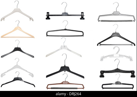 verschiedene Aufhänger für Hemd, Jacke und Hose isoliert auf weißem Hintergrund Stockfoto