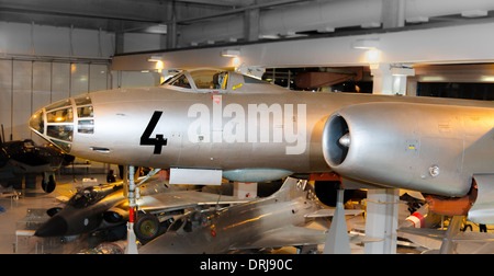 Finnische Luftwaffe veteran Iljuschin Il-28 Bomber auf dem Display im zentralen Finnland Luftfahrt Museum in Tikkakoski. Stockfoto