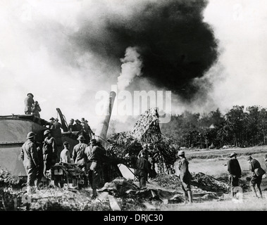 Eisenbahn-Pistole in Aktion, Argonne, Frankreich, WW1 Stockfoto