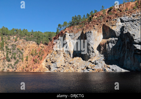 Die Peña de Hierro (Eisen Crag) Mine, Teil des Rio Tinto Bergbau Park (Minas de Riotinto), Huelva, Andalusien, Spanien. Stockfoto