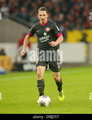 Stuttgart, Deutschland. 25. Januar 2014. Der Mainzer Zdenek Pospech in Aktion während der Bundesliga-Fußball-Spiel zwischen VfB Stuttgart und 1. FSV Mainz 05 im Mercedes-Benz Arena in Stuttgart, Deutschland, 25. Januar 2014. Foto: DPA/BERND WEISSBROD/Alamy Live-Nachrichten Stockfoto