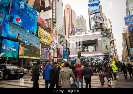 Fox Sports ausgestrahlt Hauptsitz mitten auf dem Times Square am Super Bowl Boulevard in New York Stockfoto