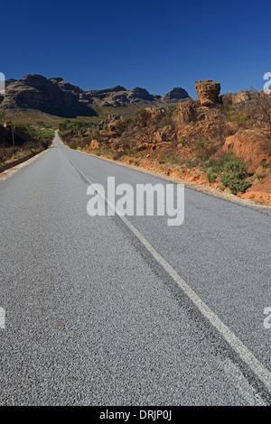 Straße für den Berg Ceder Wildnisgebiet Clanwilliam, Westkap, Westkap, Südafrika, Afrika, Straße Durch sterben Stockfoto