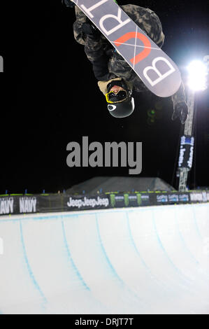 Aspen, Colorado, USA. 22. Januar 2014. Taku Hiraoka (JPN) Snowboarding: Taku Hiraoka Japans konkurriert während der Winter X Games Herren Ski Superpipe Ausbildung in Aspen, Colorado, Vereinigte Staaten von Amerika. © Hiroyuki Sato/AFLO/Alamy Live-Nachrichten Stockfoto