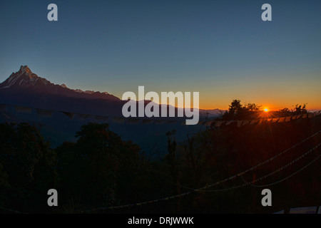 Sonnenaufgang am Machapuchare (Fischschwanz Spitze) in der Annapurna Region Nepal Stockfoto