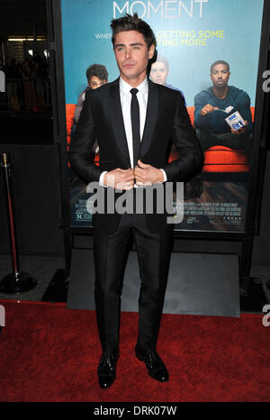 Los Angeles, Kalifornien, USA. 27. Januar 2014. Zac Efron Teilnahme an der Los Angeles Premiere von '', dass Awkward Moment'' statt im Regal-Kinos am L.A.Live in Los Angeles, Kalifornien am 27. Januar 2014. 2014-Credit: D. Long/Globe Photos/ZUMAPRESS.com/Alamy Live-Nachrichten Stockfoto