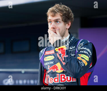 Jerez De La Frontera, Spanien. 28. Januar 2014. Deutsche Formel1-Fahrer Sebastian Vettel von Red Bull nimmt die Präsentation der neuen RB10 Rennwagen für die Formel1 Saison auf der Rennstrecke von Jerez in Jerez De La Frontera, Spanien, 28. Januar 2014. Foto: JENS Büttner/DPA/Alamy Live-Nachrichten Stockfoto