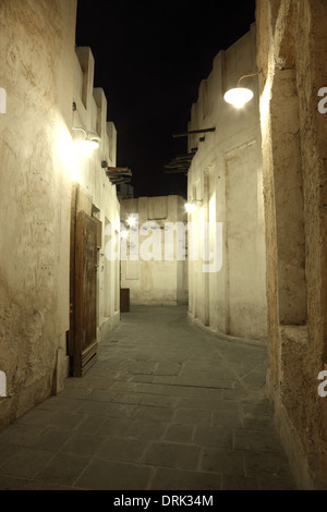 Souq Waqif in der Nacht. Doha, Katar, Nahost Stockfoto