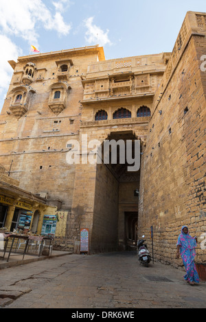 Royal Palace (Raj Mahal) innerhalb der Jaisalmer Fort in der Wüste Thar, Rajasthan, Indien Stockfoto