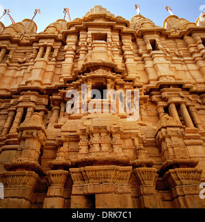 Die Jain-Tempel in Jaisalmer in Rajasthan in Indien in Südasien. Architektur Tempelbau Jainismus Geschichte antike Reisen Eskapismus Fernweh Stockfoto