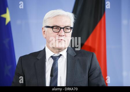 Berlin, Deutschland. 28. Januar 2014. Bundesaußenminister Frank-Walter Steinmeier (SPD) erhält die niederländischen Kollegen Frans Timmermans im Auswärtigen Amt in Berlin. / Foto: Frank-Walter Steinmeier (SPD), der deutsche Außenminister. Reynaldo Paganelli/NurPhoto/ZUMAPRESS.com/Alamy © Live-Nachrichten Stockfoto