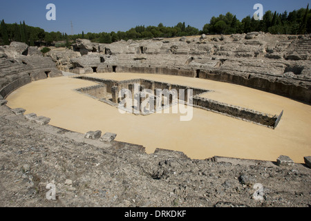 Spanien. Italica. Römische Stadt gegründet ca. 206 v. Chr.. Amphitheater. 117-138 V. CHR.. Andalusien. Stockfoto