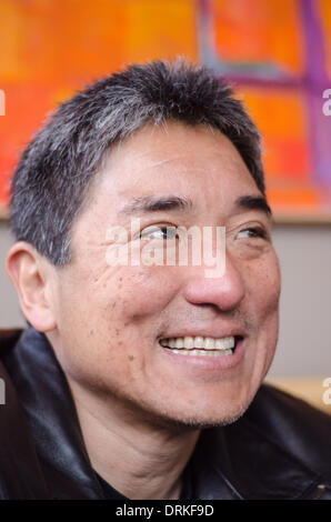 Am besten bekannt als Apples ehemalige "Chief Evangelist", Guy Kawasaki verwendet kein iPhone nicht mehr: er ist jetzt ein spezieller Berater zu Googles Motorola Handy Gerät. Am Cafe Borrone in Menlo Park fotografiert. -2013. Stockfoto