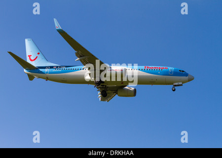 Thomson Boeing 737 landen Stockfoto