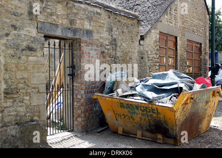 Für Renovierungsarbeiten in Woodstock überspringen Stockfoto