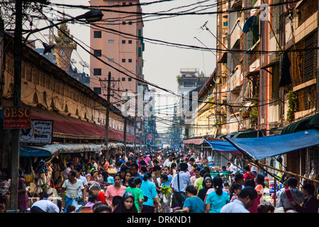 Belebten Markt in Yangon, Myanmar Stockfoto