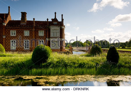 Helmingham Hall, Suffolk; Englischen Garten formale klassische Tudor