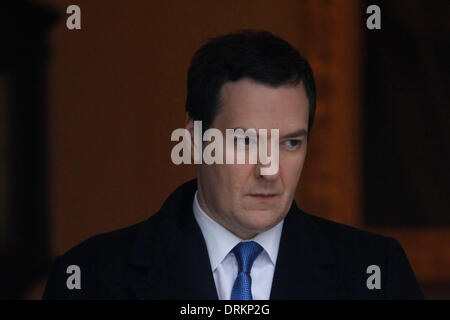 London, UK, UK. 28. Januar 2014. GEORGE OSBOURNE Kanzler des Finanzministeriums verlässt Nr. 11 Downing Street in London am 28. Januar 2014. Kredit-Bild: © Tal Cohen/ZUMAPRESS.com) Credit: ZUMA Press, Inc./Alamy Live News Stockfoto