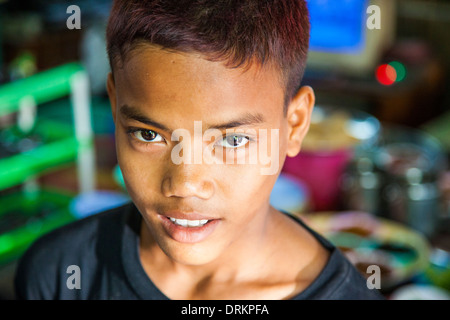 Burmesische junge in Yangon, Myanmar Stockfoto