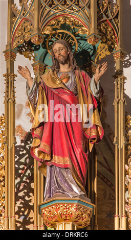 Bratislava - Herz von Jesus Christus. Geschnitzte Statue in der Kathedrale von St. Martin. Stockfoto