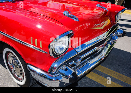 Miami Beach, Florida, Ocean Drive, Art déco-Wochenende, Festival, Straßenmesse, Oldtimer-Automobilshow, Chevy Chevrolet Bel Air, 1957, rot, vorne, Bumpe Stockfoto